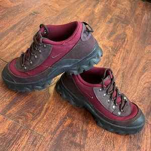 Nike lahar low Madeira Red
